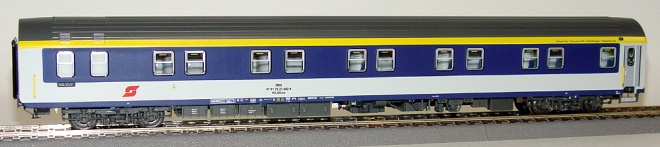 Passenger sleeping car type WLABmz<br /><a href='images/pictures/LS_Models/47080.jpg' target='_blank'>Full size image</a>